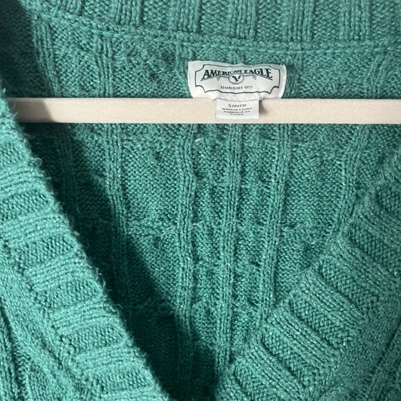 American Eagle Cropped Knit Cardigan - Picture 2 of 4